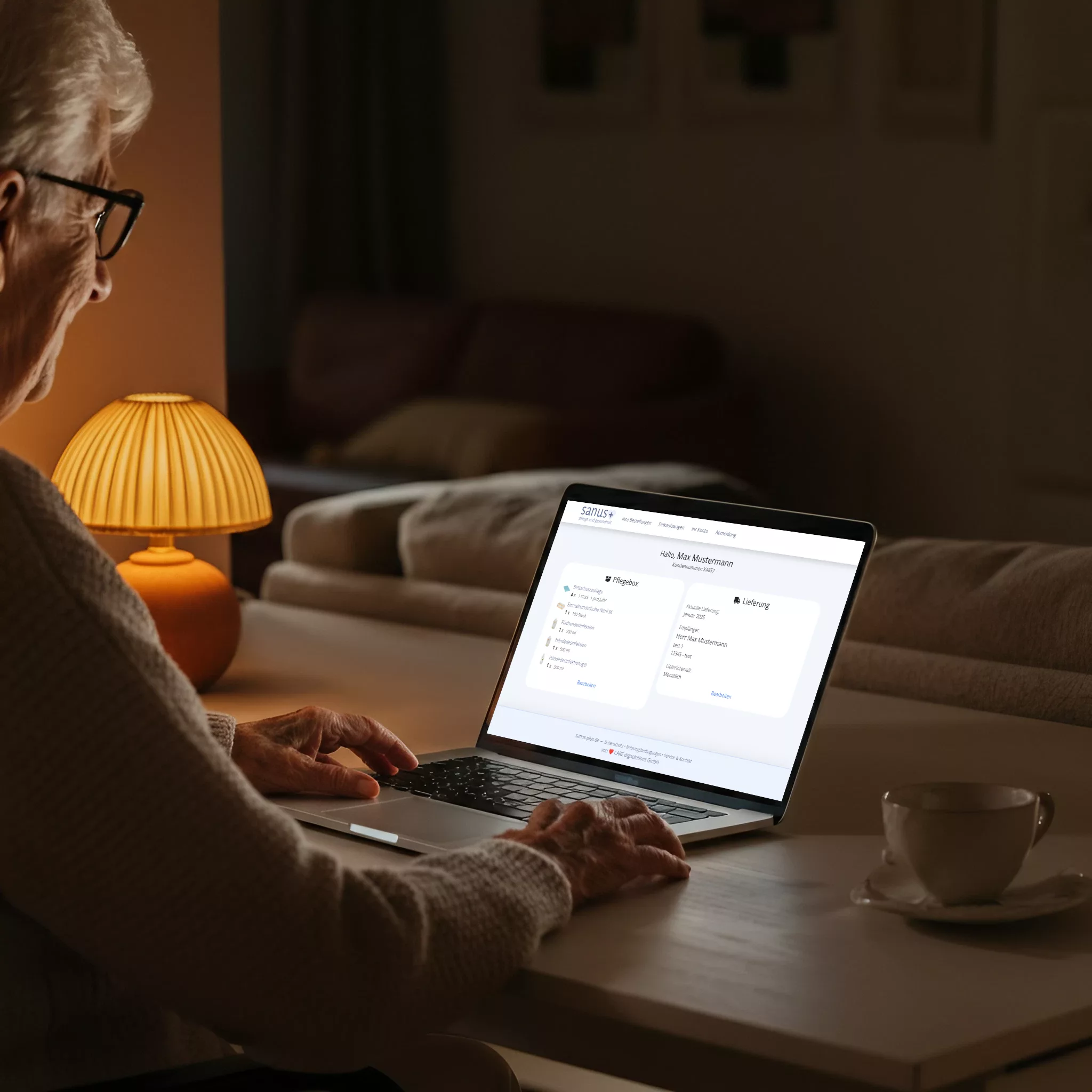 Pflegebox ändern im Kundenportal mit Laptop